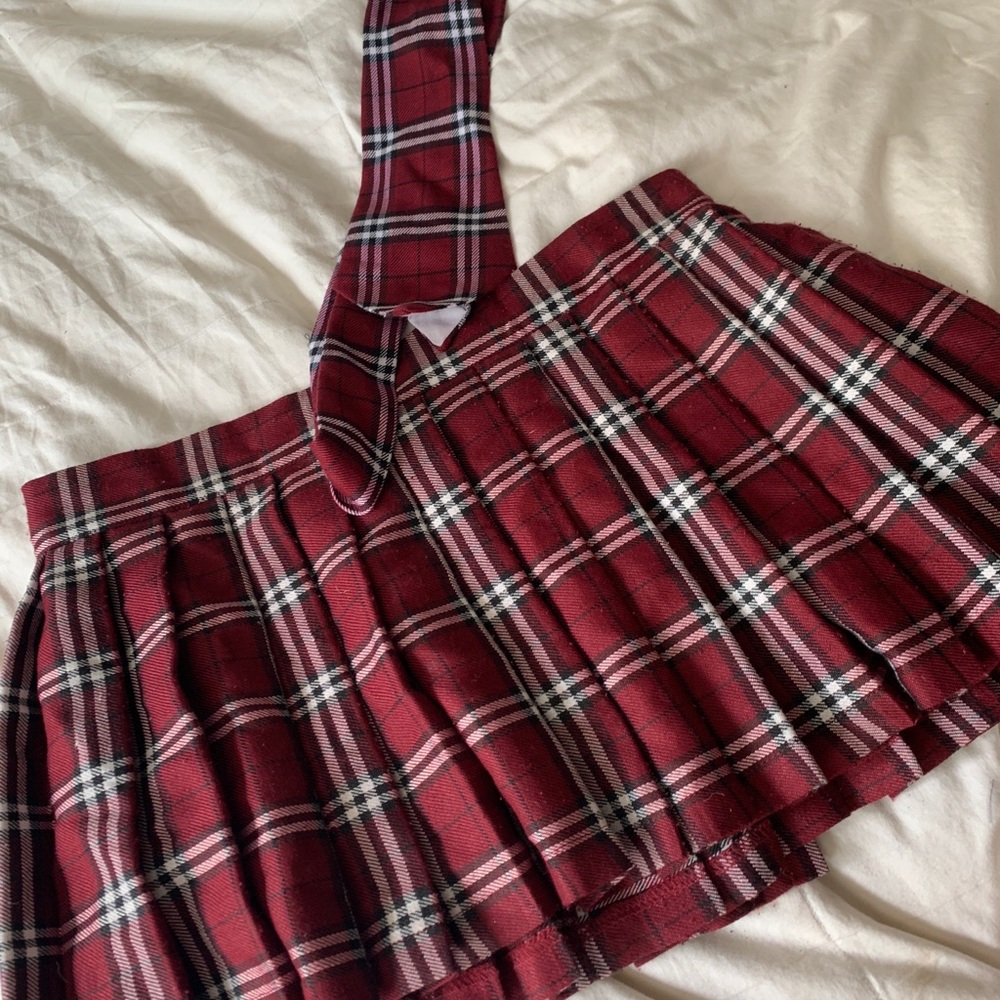 School girl skirt and tie / Halloween costume